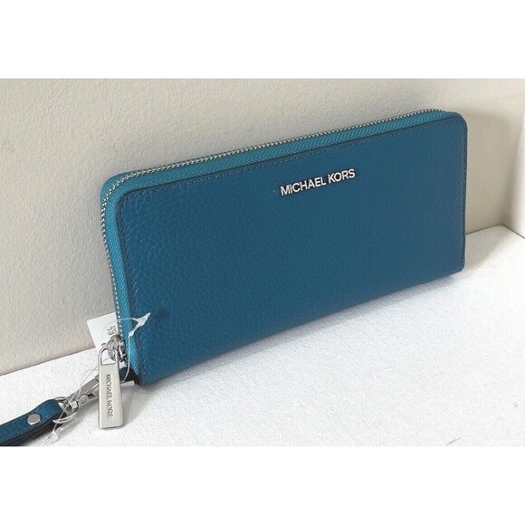 New Michael Kors Jet Set Large Travel Continental wallet Leather Lagoon - Picture 2 of 5